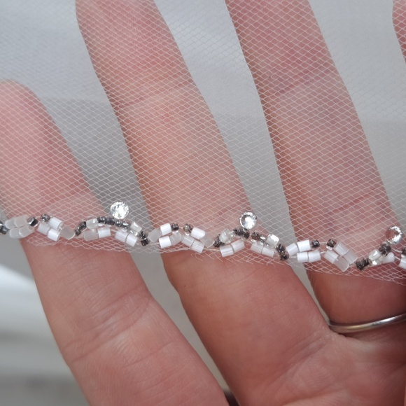 Beaded edge veil - Picture 2 of 3